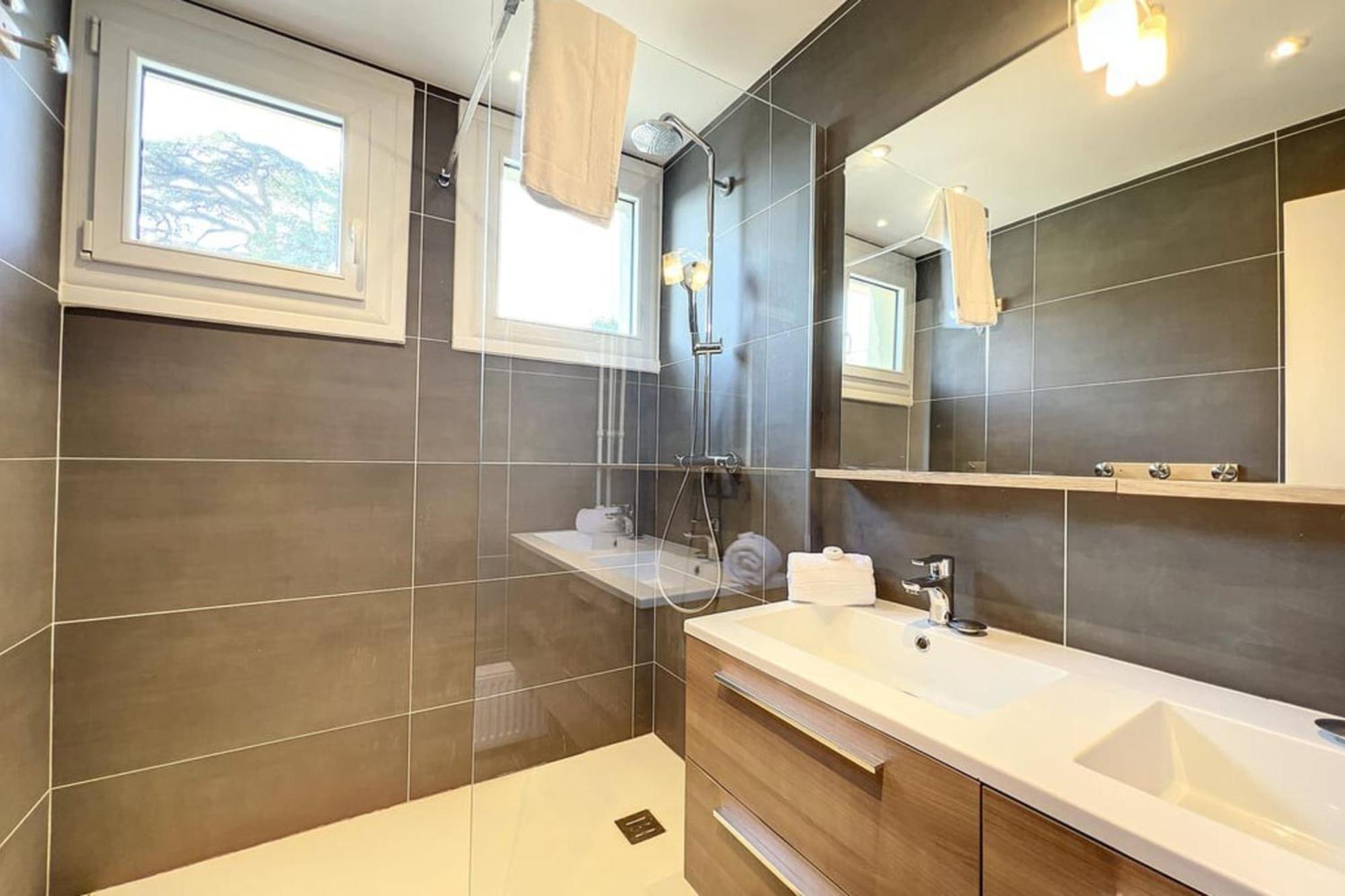 Hamac Suites - Docteur Terver - 6 People Écully Dış mekan fotoğraf